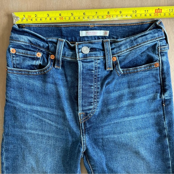 Levi’s Wedgie Straight Button Fly Blue Jeans - Picture 8 of 9